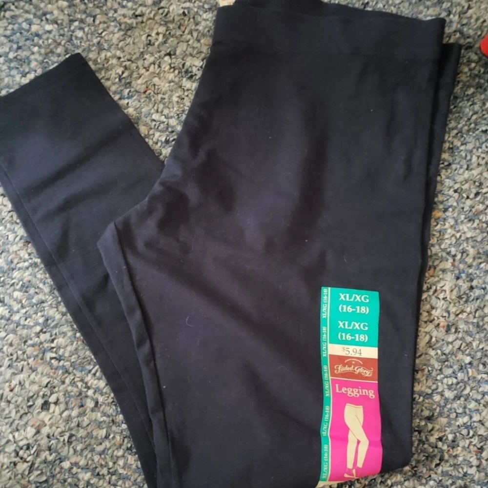 NWT Faded Glory XL
